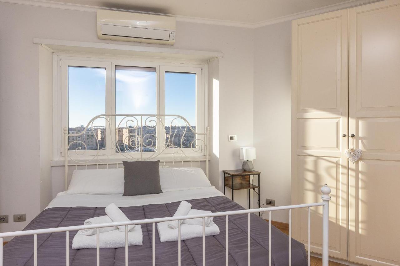 Piramide View By In Apartment