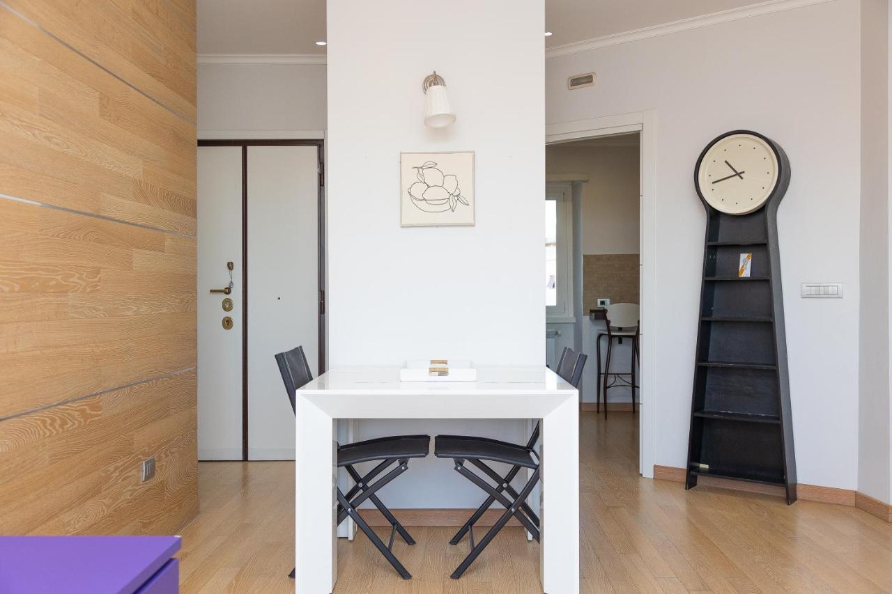 Piramide View By In Apartment Rom